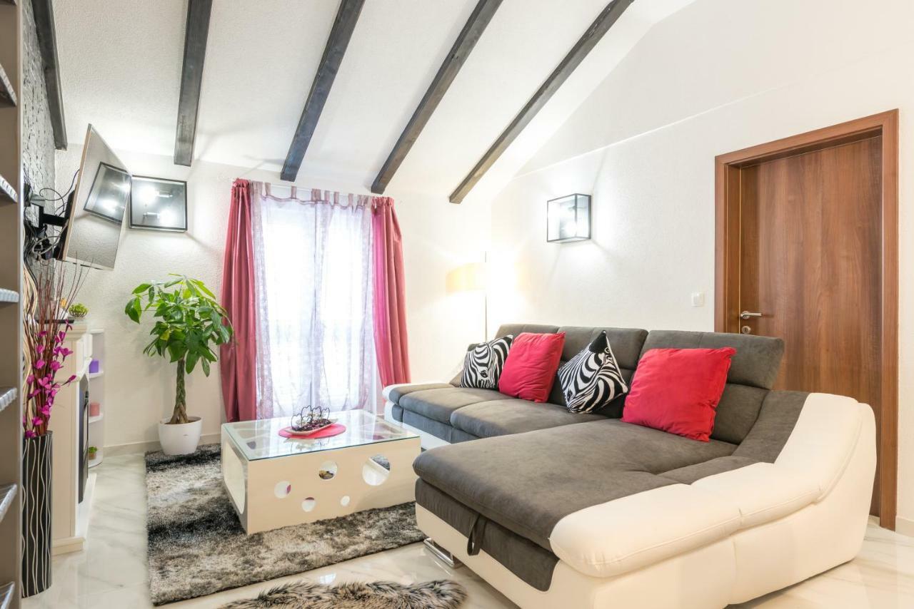 Tranquility And Nature In 4 Bedroom With Sea View Mokošica Extérieur photo