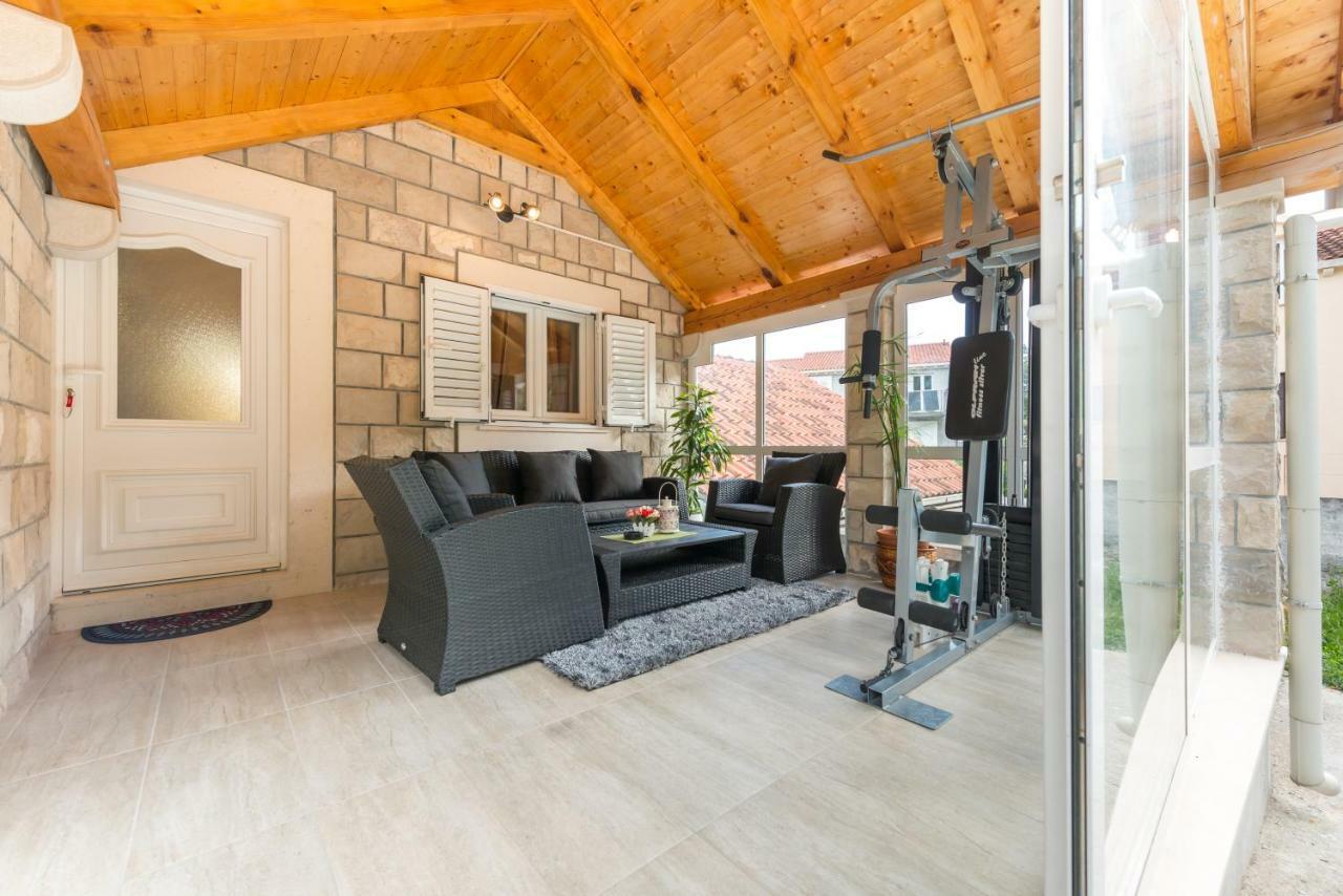 Tranquility And Nature In 4 Bedroom With Sea View Mokošica Extérieur photo