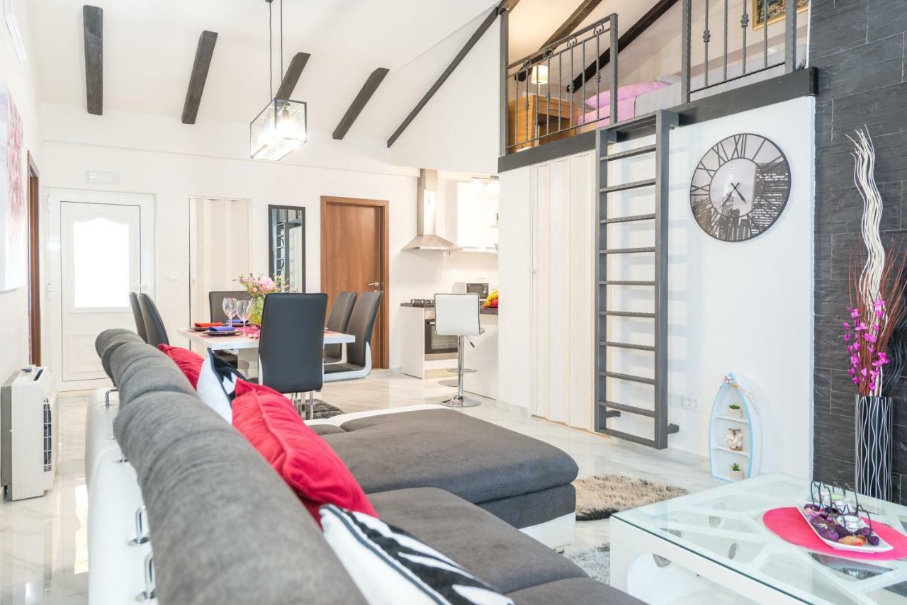 Tranquility And Nature In 4 Bedroom With Sea View Mokošica Extérieur photo